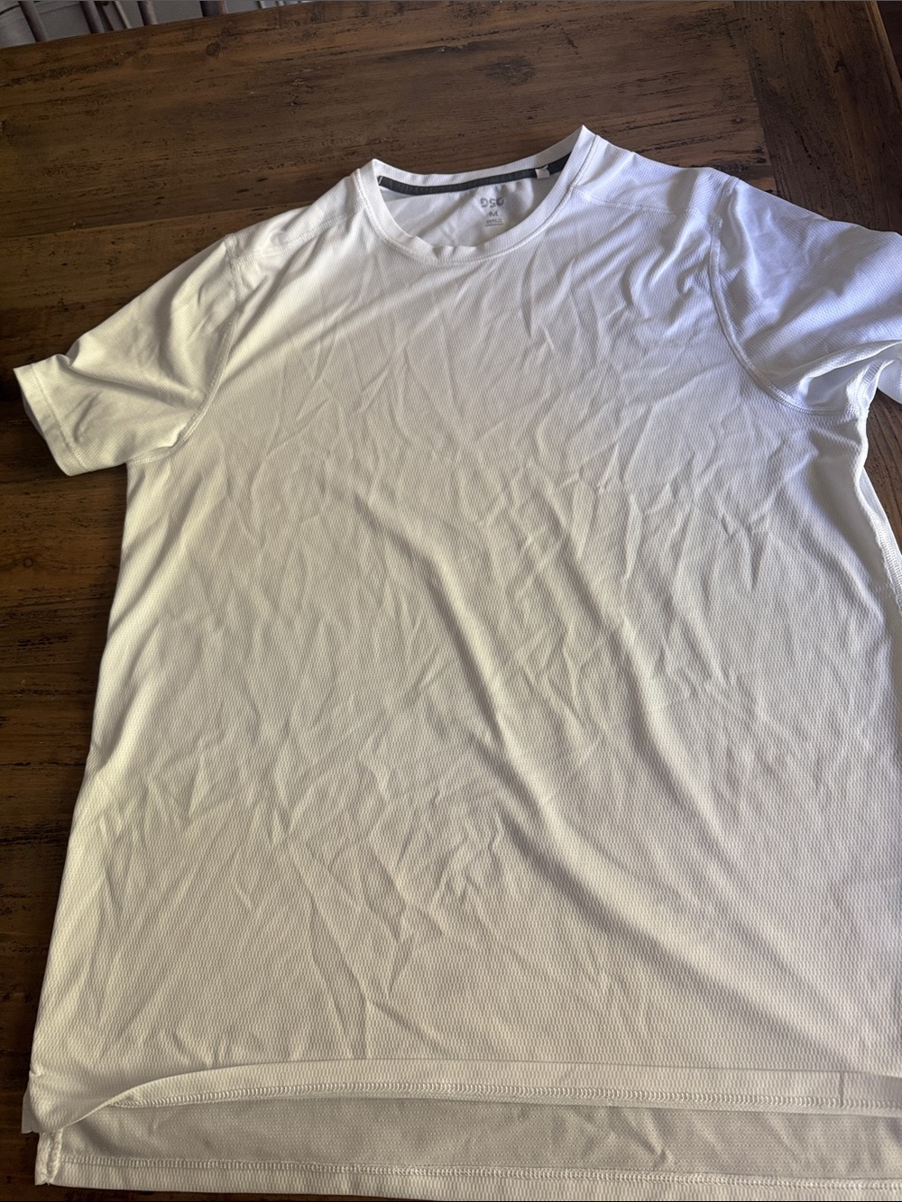 Men’s DSG White Athletic breathable undershirt. Dri FIt Tee Medium